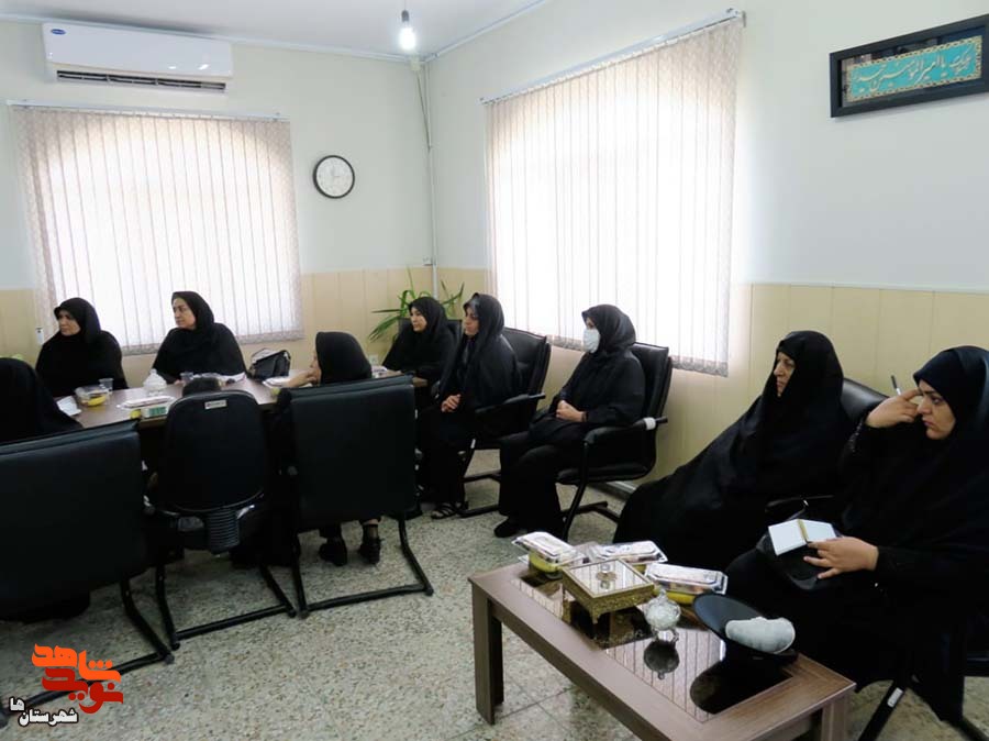 دومین جلسه آموزش خانواده در بنیادشهید پاکدشت برگزار شد