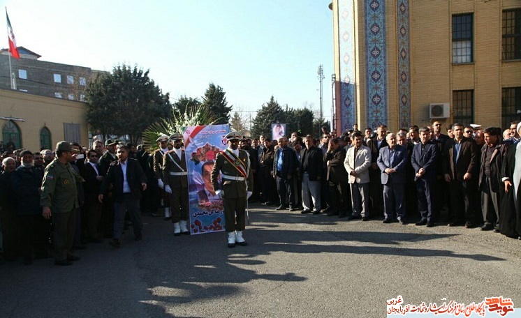 تشییع پیکر پاک سه سرباز شهید گمنام امام زمان(عج) تشییع پیکر پاک سه سرباز شهید گمنام امام زمان(عج)