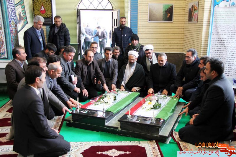 یادمان شهدای گمنام دانشگاه آزاد اهر به بهره برداری رسید یادمان شهدای گمنام دانشگاه آزاد اهر به بهره برداری رسید
