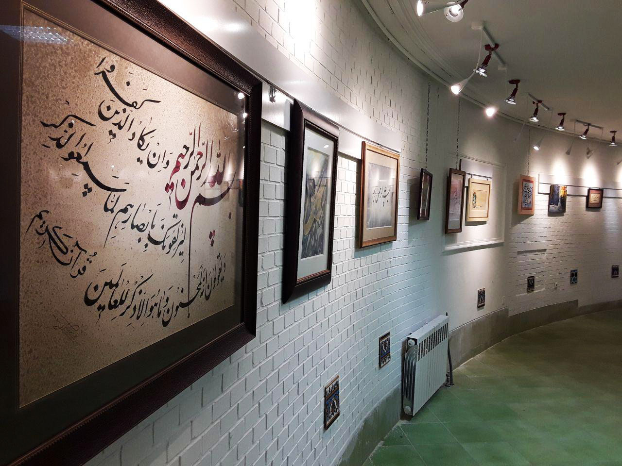 نمایشگاه خوشنویسی و نقاشی شاهد و ایثارگر در شیراز افتتاح شد نمایشگاه خوشنویسی و نقاشی شاهد و ایثارگر در شیراز افتتاح شد
