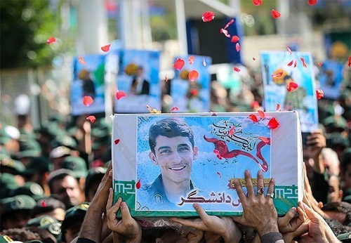 نامهای که شهید عباس دانشگر به امام خامنهای نوشت نامهای که شهید عباس دانشگر به امام خامنهای نوشت