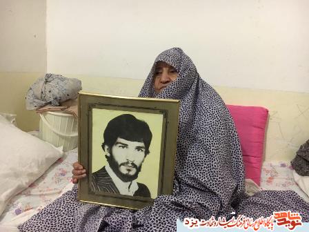 دیدار رییس بنیاد شهید اردکان از خانواه شهدا + تصویر دیدار رییس بنیاد شهید اردکان از خانواه شهدا + تصویر