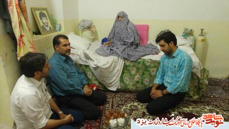 دیدار رییس بنیاد شهید اردکان از خانواه شهدا + تصویر دیدار رییس بنیاد شهید اردکان از خانواه شهدا + تصویر