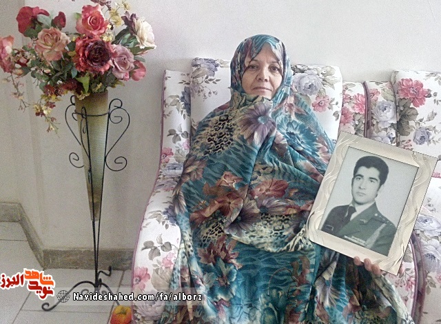 لباس خاکی برای دفاع از خاک میهن/همه آمدند و فرمانده نیامد... لباس خاکی برای دفاع از خاک میهن/همه آمدند و فرمانده نیامد...