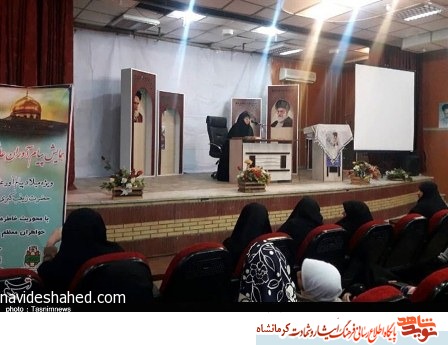 همایش «پیامآوران عاشورایی» در کرمانشاه برگزار شد همایش «پیامآوران عاشورایی» در کرمانشاه برگزار شد