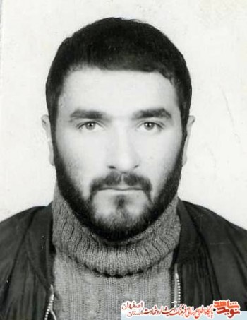 بر لوح خاطرش قصه حماسه دلیران نقش بسته بود