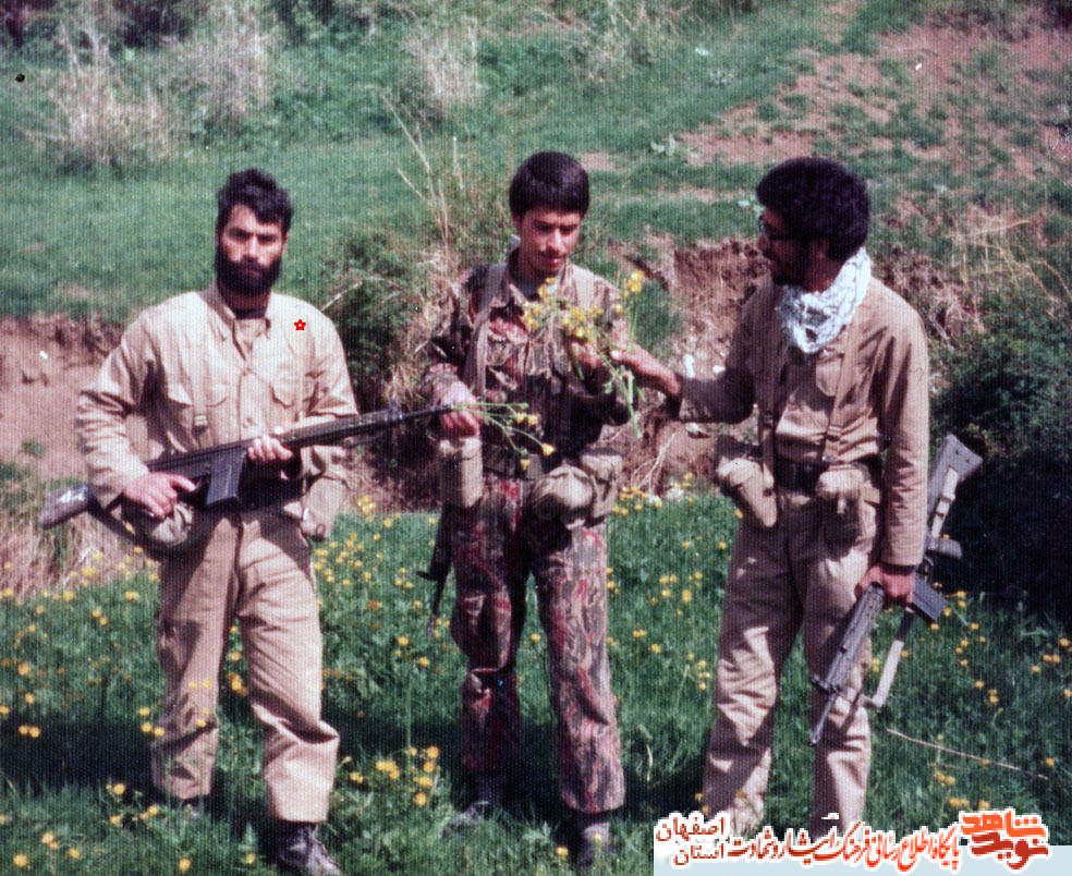 شهید ماشاء الله قربان پور:آنقدر در دریای خون شنا خواهیم کرد تا به ساحل آزادی برسیم شهید ماشاء الله قربان پور:آنقدر در دریای خون شنا خواهیم کرد تا به ساحل آزادی برسیم