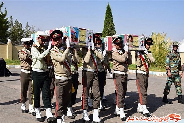 آیین استقبال از پیکر مطهر شهیدان قربانعلیپور در کرمان برگزار شد آیین استقبال از پیکر مطهر شهیدان قربانعلیپور در کرمان برگزار شد