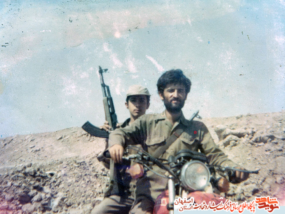 نگاهی به زندگی فرمانده شهید علی (امیر) تقی زاده میدانی نگاهی به زندگی فرمانده شهید علی (امیر) تقی زاده میدانی
