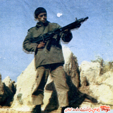 به فرمان ولايت فقيه در هر زمان از انقلاب گوش فرا دهيد به فرمان ولايت فقيه در هر زمان از انقلاب گوش فرا دهيد