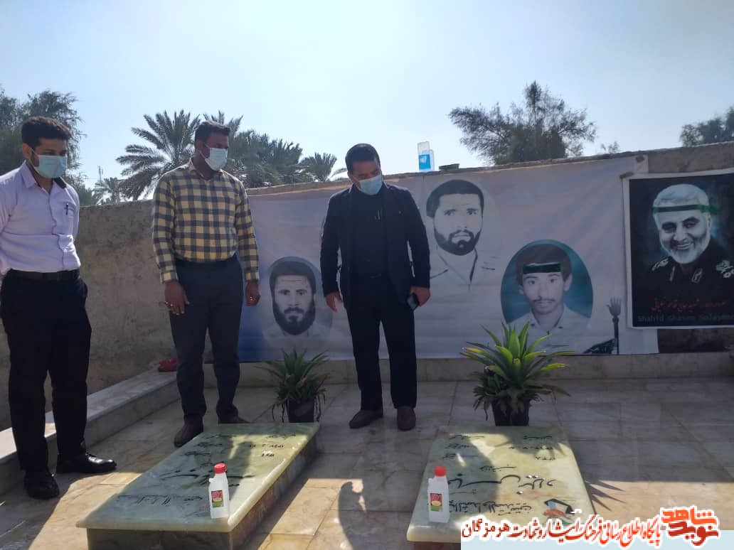 خانواده معظم شهدا و ایثارگران در صف مجاهدان مخلص قرار دارند