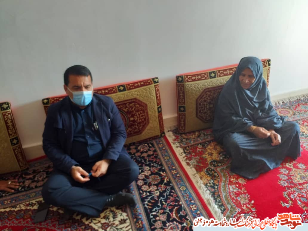 خانواده معظم شهدا و ایثارگران در صف مجاهدان مخلص قرار دارند