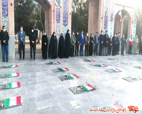 تجدید میثاق با آرمان های بلند شهیدان  انقلاب اسلامی و امام راحل در شهرستان جاجرم