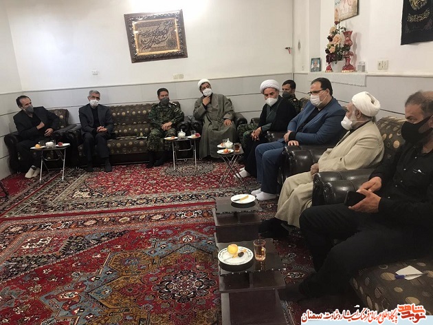 دیدار مسئولین سمنان با خانواده معظم شهید ترور دیدار مسئولین سمنان با خانواده معظم شهید ترور