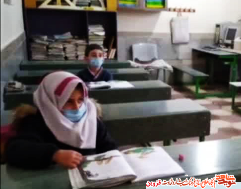 کرونا، حریف عشق معلم آوجی به دانش‌آموزان نشد