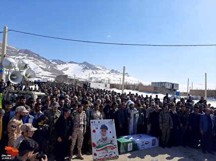 تشییع پیکر شهید مدافع امنیت «طاهر زمانی»+تصاویر