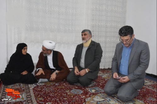 دیدار مدیرکل بنیاد شهید با ایثارگران شهرستان کوهدشت