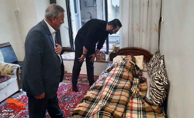 سلمانی و فرمانده سپاه عاشورا در تبریز با خانواده شهدا و ایثارگران دیدار کردند سلمانی و فرمانده سپاه عاشورا در تبریز با خانواده شهدا و ایثارگران دیدار کردند