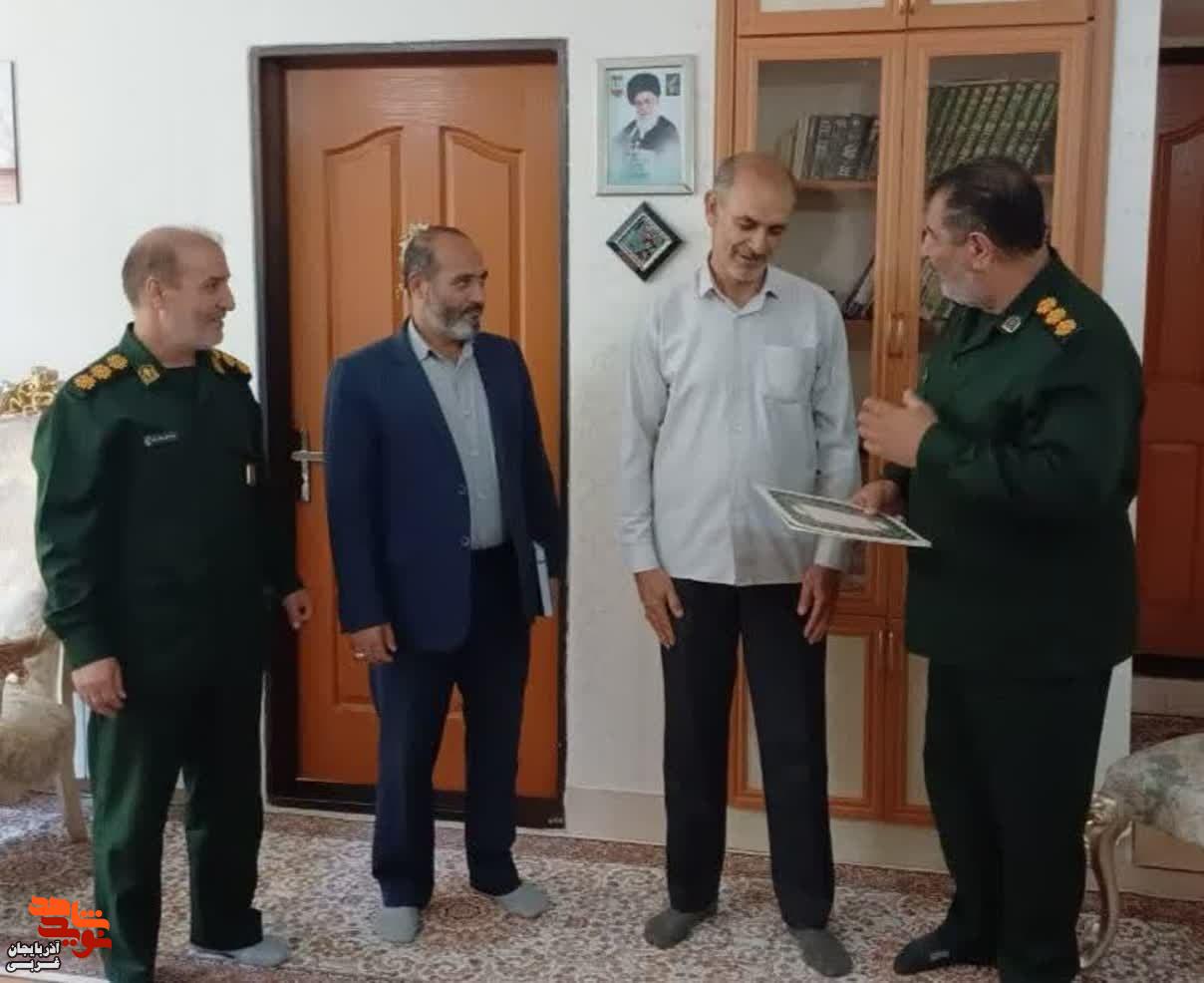 دیدار و تجلیل از خانواده معظم شاهد و ایثارگر سادات به مناسبت دهه امامت و ولایت