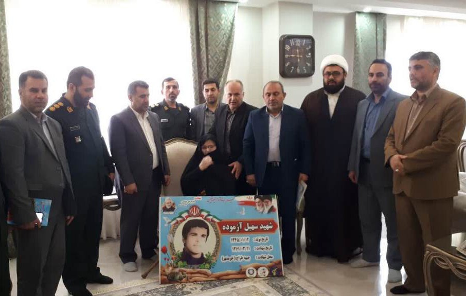 روایتِ مادر شهید سهیل آزموده از پرواز نوجوانی که جانش را برای وطن داد
