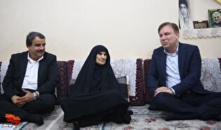 دیدار استاندار بوشهر با مادران شهیدان والامقام...