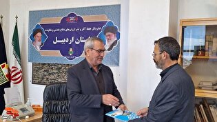 تقدیر از خادم‌یارِ شهدای گمنام استان اردبیل