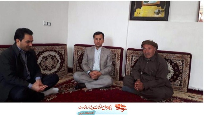 دیدار آقایان احمدی  و دهشت از پدر شهید در بوکان
