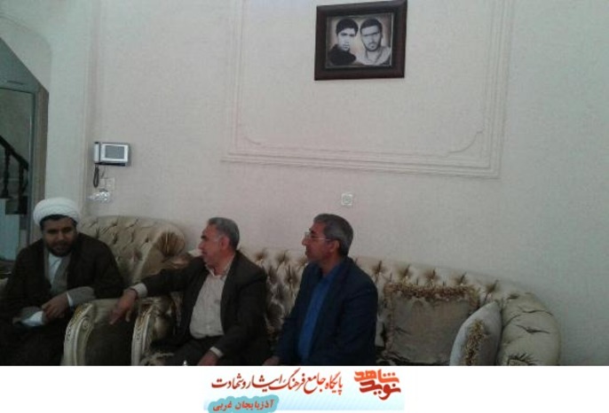 دیدار با امام جمعه شهرستان ماکو توسط سرپرست و رییس قبلی بنیاد شهید و امورایثارگران شهرستان ماکو به مناسبت ولادت حضرت علی و روز پدر