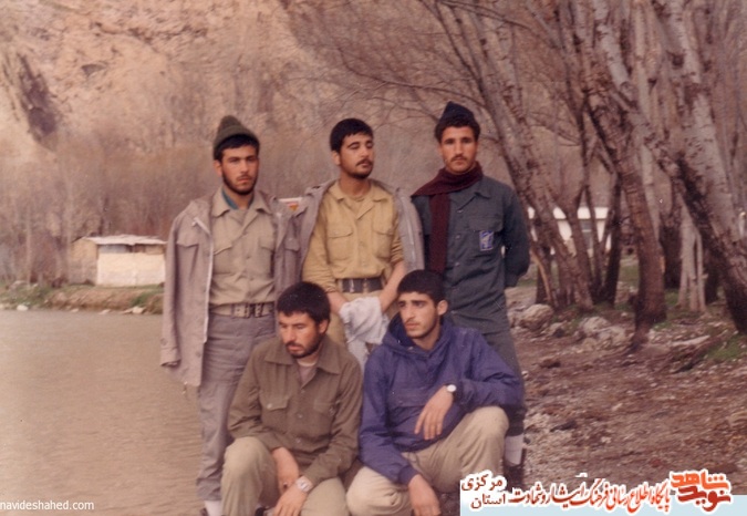 ایستاده از چپ: سعید میرعلییاری - غلامعباس صالحی - رحیم حسینخانی
نشسته از چپ: محمدی - سعید ناظم زاده