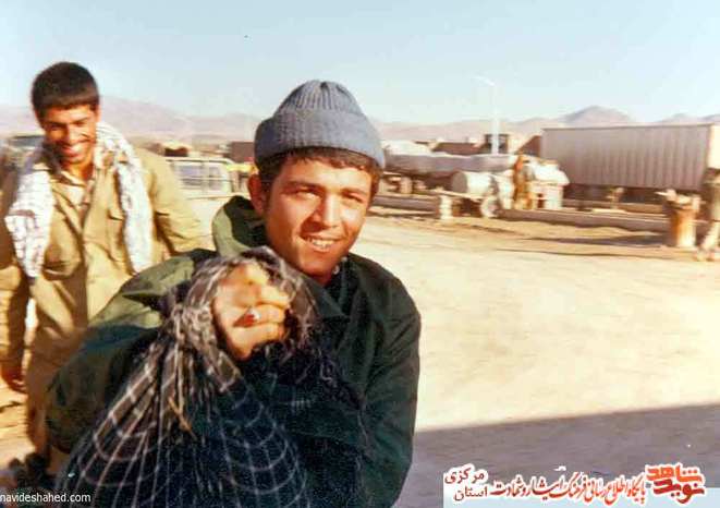 از چپ: محسن مشرفی - شهید مهدی خدیمی