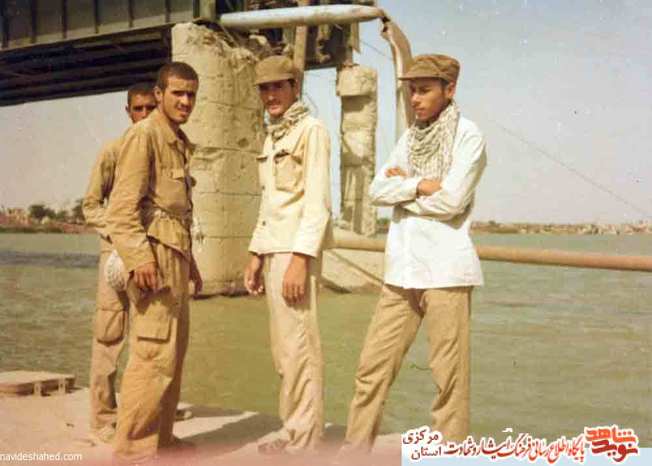 از چپ: شهید هادی ناصری - سید مرتضی پرپوچی - محمود عارفی - شهید علیرضا قربانعلی