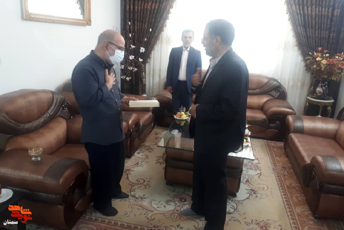 دیدار مدیرکل بنیاد شهید استان سمنان با جانباز گرانقدر ۴۰ درصد حاج محمدحسین کاتبی - بیست و نهم خردادماه ۱۴۰۱ شهرستان دامغان
