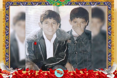 نفر سمت چپ شهید محمود امی